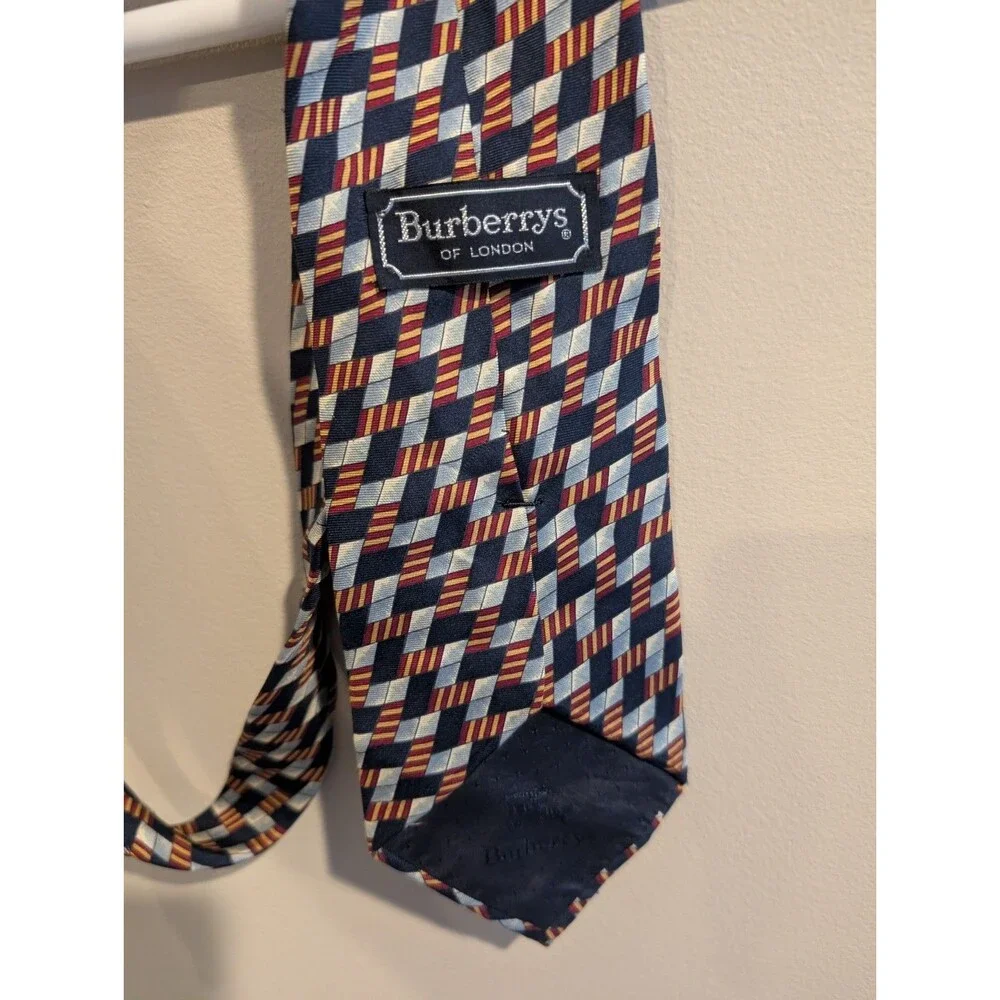 mens vintage Burberrys London classic 100% Pure silk luxury neck tie Office